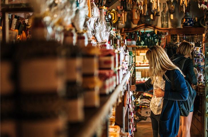 arctic travelers gift shop