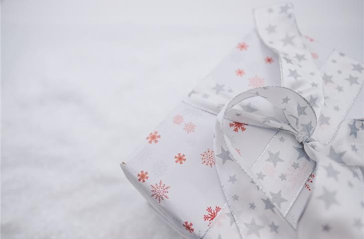 christmas gift wrapping paper